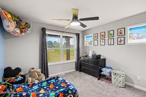 Bedroom - 10933 S Wacousta Rd, Dewitt, MI 48820 photo 3 of 3