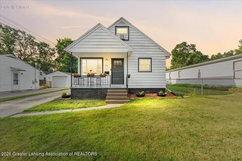 832 Irvington Ave, Lansing, MI 48910