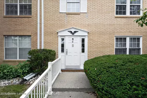 3333 Moores River Dr #811, Lansing, MI 48911