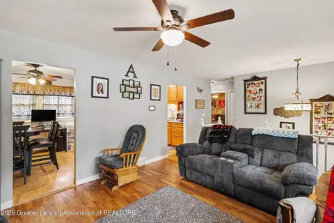 Entry Way - 210 Devon Hill Dr, Mason, MI 48854 photo 2 of 2