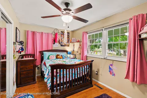 Bedroom - 210 Devon Hill Dr, Mason, MI 48854 photo 1 of 4