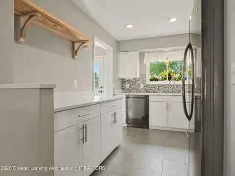 Kitchen - 522 Red Cedar Blvd, Williamston, MI 48895 photo 3 of 3