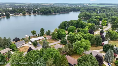 View/Area - 1109 Mora Cir, Dewitt, MI 48820 photo 5 of 9