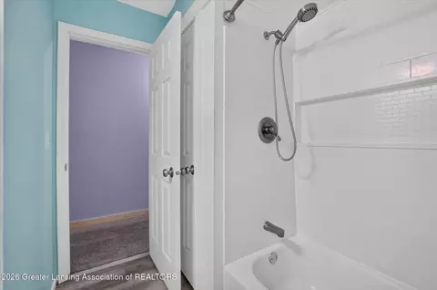 Bath - 1109 Mora Cir, Dewitt, MI 48820 photo 3 of 4