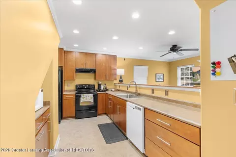 Kitchen - 603 Fleming St, Howell, MI 48843 photo 1 of 3