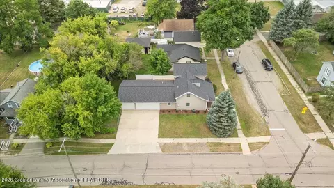 View/Area - 603 Fleming St, Howell, MI 48843 photo 1 of 6