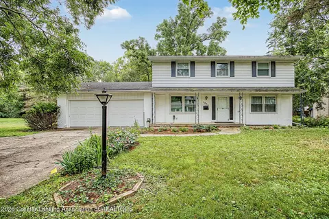 1878 Cahill Dr, East Lansing, MI 48823