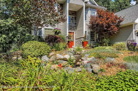 Exterior - 2047 Arbor Meadows Dr, Dewitt, MI 48820 photo 3 of 9