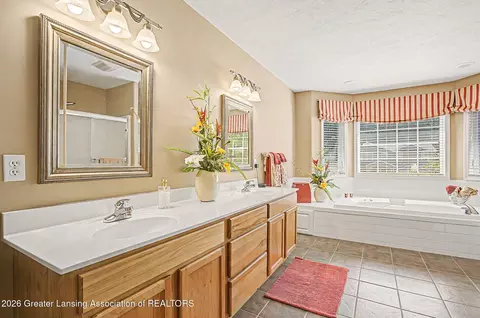 Bath - 2047 Arbor Meadows Dr, Dewitt, MI 48820 photo 2 of 7