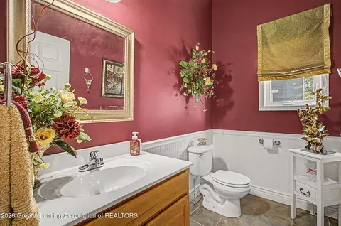 Bath - 2047 Arbor Meadows Dr, Dewitt, MI 48820 photo 1 of 7