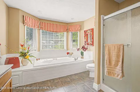 Bath - 2047 Arbor Meadows Dr, Dewitt, MI 48820 photo 4 of 7