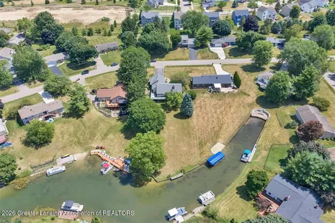 View/Area - 1212 E Geneva Dr, Dewitt, MI 48820 photo 5 of 10