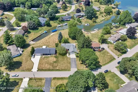 View/Area - 1212 E Geneva Dr, Dewitt, MI 48820 photo 7 of 10