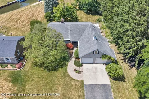 View/Area - 1212 E Geneva Dr, Dewitt, MI 48820 photo 2 of 10