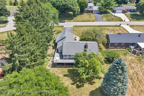 View/Area - 1212 E Geneva Dr, Dewitt, MI 48820 photo 4 of 10