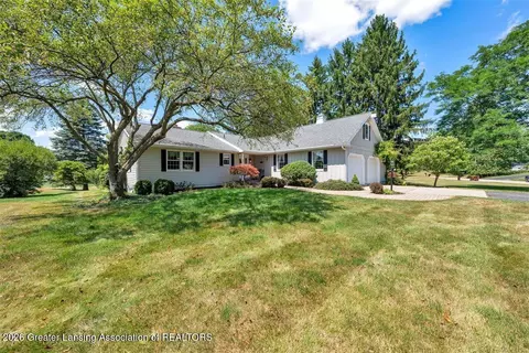 Exterior - 1212 E Geneva Dr, Dewitt, MI 48820 photo 2 of 7