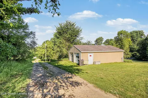 Exterior - 3625 E South St, Jackson, MI 49201 photo 4 of 6