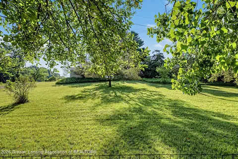 Exterior - 3625 E South St, Jackson, MI 49201 photo 2 of 6