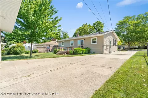 Exterior - 2104 Edwin Pl, Lansing, MI 48911 photo 5 of 6