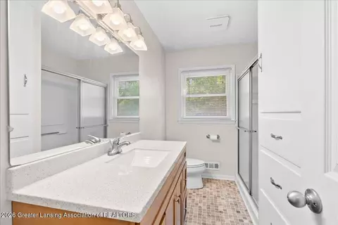Bath - 2104 Edwin Pl, Lansing, MI 48911 photo 1 of 2