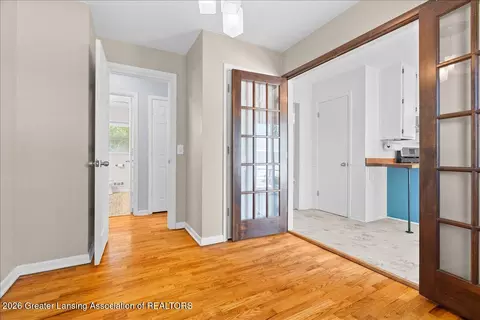 Entry Way - 2104 Edwin Pl, Lansing, MI 48911 photo 2 of 2