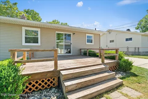 Exterior - 2104 Edwin Pl, Lansing, MI 48911 photo 2 of 6