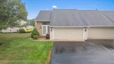 1034 Fairfield Dr #78, Hudsonville, MI 49426