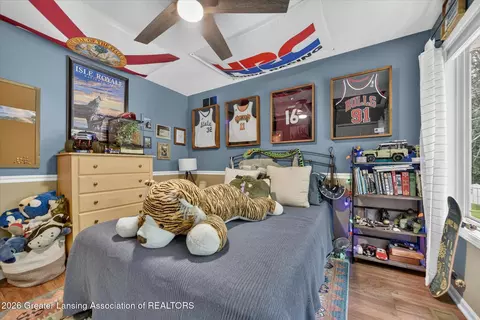 Bedroom - 13850 G K Dr, Bath, MI 48808 photo 6 of 7