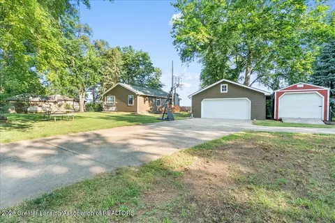 Exterior - 24460 Prairie Corners Rd, Mendon, MI 49072 photo 2 of 8
