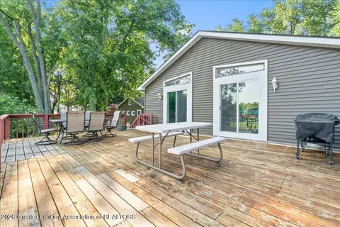 Exterior - 24460 Prairie Corners Rd, Mendon, MI 49072 photo 5 of 8