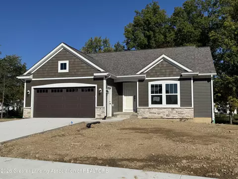 11178 Windswept Dr, Grand Ledge, MI 48837