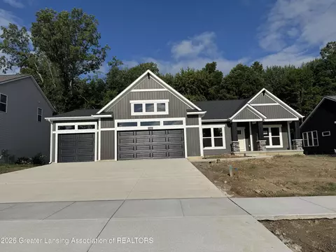 11401 Windswept Dr, Grand Ledge, MI 48837