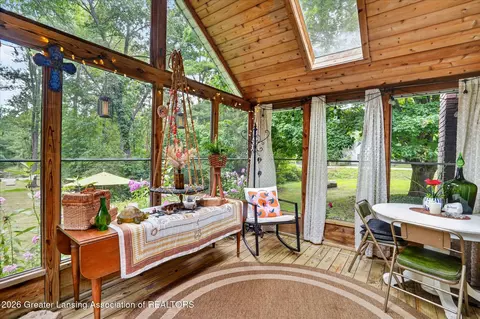 Exterior - 11121 Wood Rd, Dewitt, MI 48820 photo 2 of 10