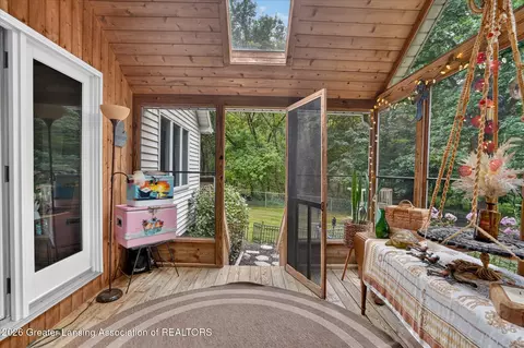 Exterior - 11121 Wood Rd, Dewitt, MI 48820 photo 4 of 10