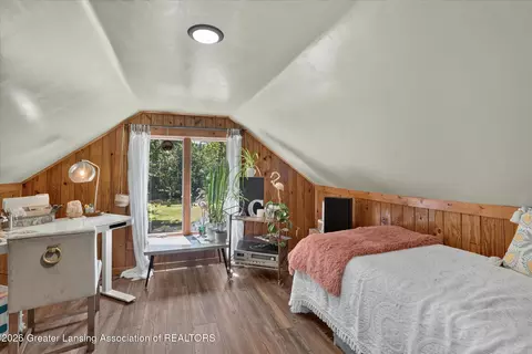 Bedroom - 11121 Wood Rd, Dewitt, MI 48820 photo 6 of 6