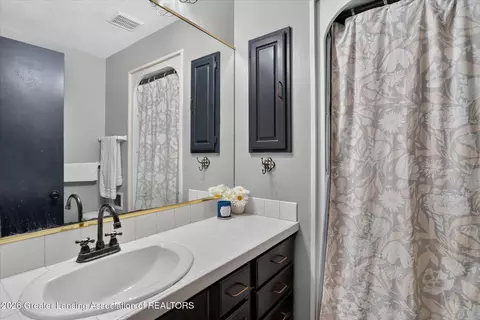 Bath - 11121 Wood Rd, Dewitt, MI 48820 photo 1 of 3