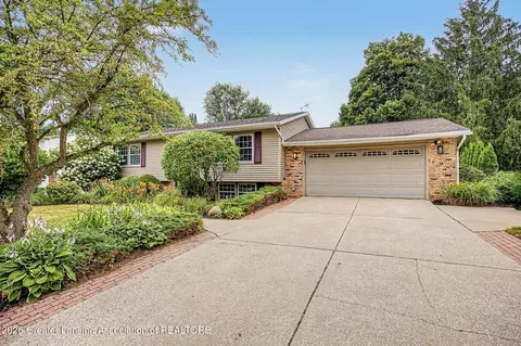 2612 Brahms Ave, Portage, MI 49024
