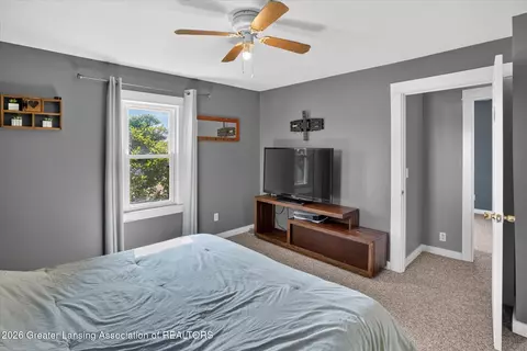 Bedroom - 2637 M-21, Saint Johns, MI 48879 photo 5 of 5