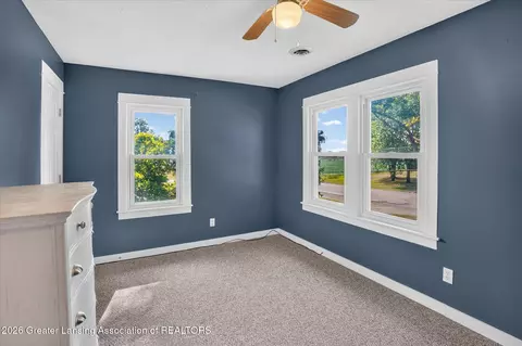 Bedroom - 2637 M-21, Saint Johns, MI 48879 photo 4 of 5