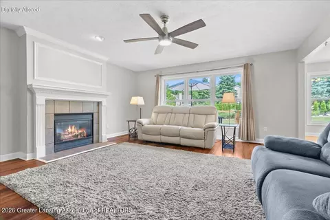 Living - 11592 Sara Ann Dr, Dewitt, MI 48820 photo 2 of 4
