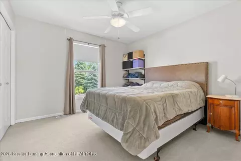 Bedroom - 11592 Sara Ann Dr, Dewitt, MI 48820 photo 2 of 5
