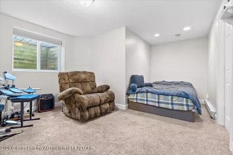 Bedroom - 11592 Sara Ann Dr, Dewitt, MI 48820 photo 1 of 5