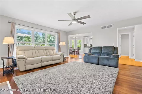 Living - 11592 Sara Ann Dr, Dewitt, MI 48820 photo 4 of 4