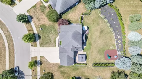 View/Area - 11592 Sara Ann Dr, Dewitt, MI 48820 photo 9 of 11