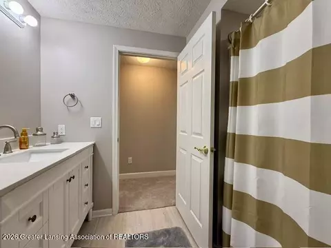 Bath - 15123 Classic Dr #49, Bath, MI 48808 photo 4 of 4