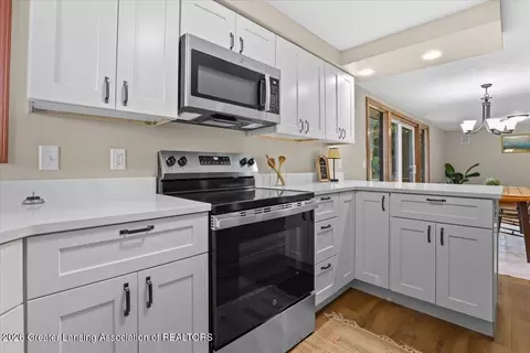 Kitchen - 1829 Crest St, Haslett, MI 48840 photo 4 of 4