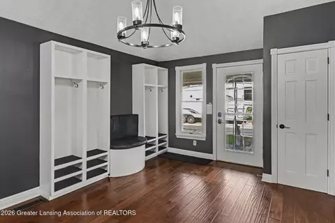 Entry Way - 5490 W Howe Rd, Dewitt, MI 48820 photo 4 of 5