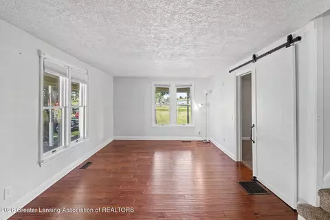 Living - 5490 W Howe Rd, Dewitt, MI 48820 photo 2 of 5