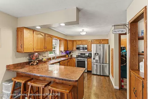 Kitchen - 471 Windrock Ln, Dimondale, MI 48821 photo 1 of 2
