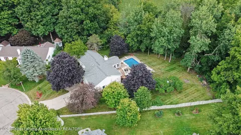 View/Area - 471 Windrock Ln, Dimondale, MI 48821 photo 2 of 3